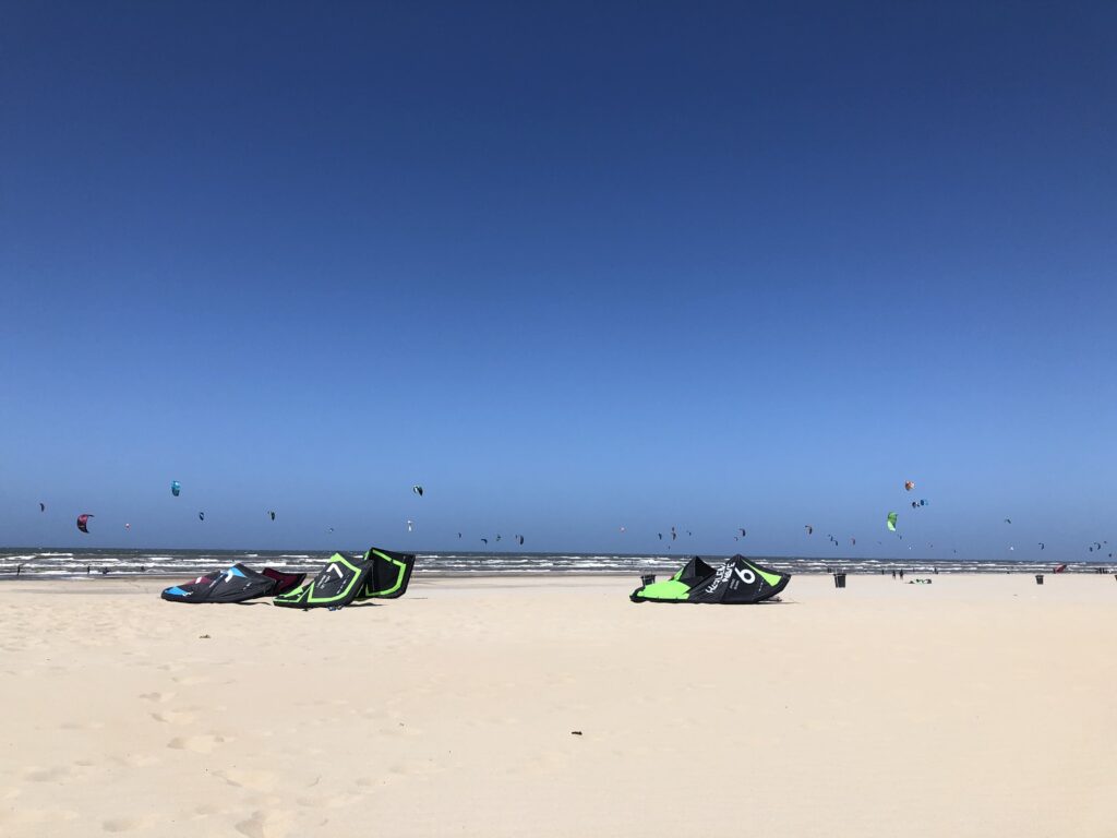 Kitesurfing